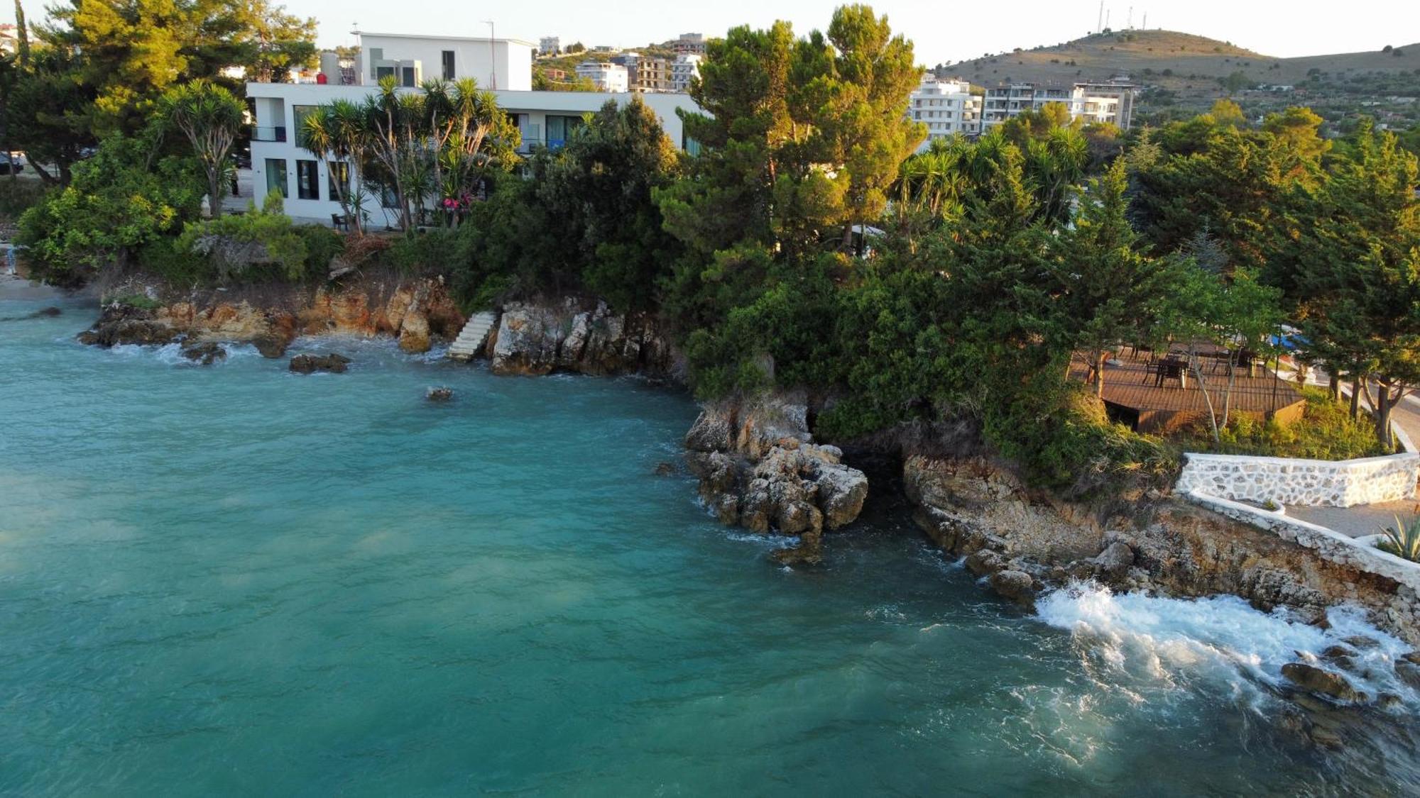 Manta Hotel Ksamil Exterior photo