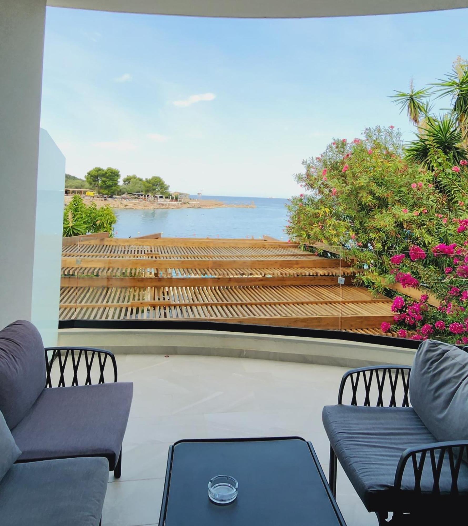 Manta Hotel Ksamil Exterior photo