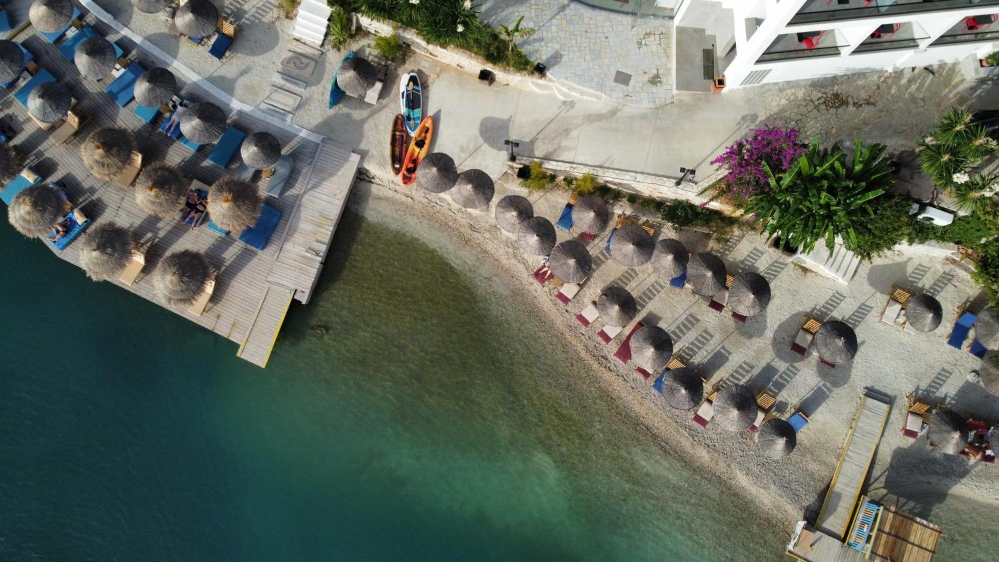 Manta Hotel Ksamil Exterior photo