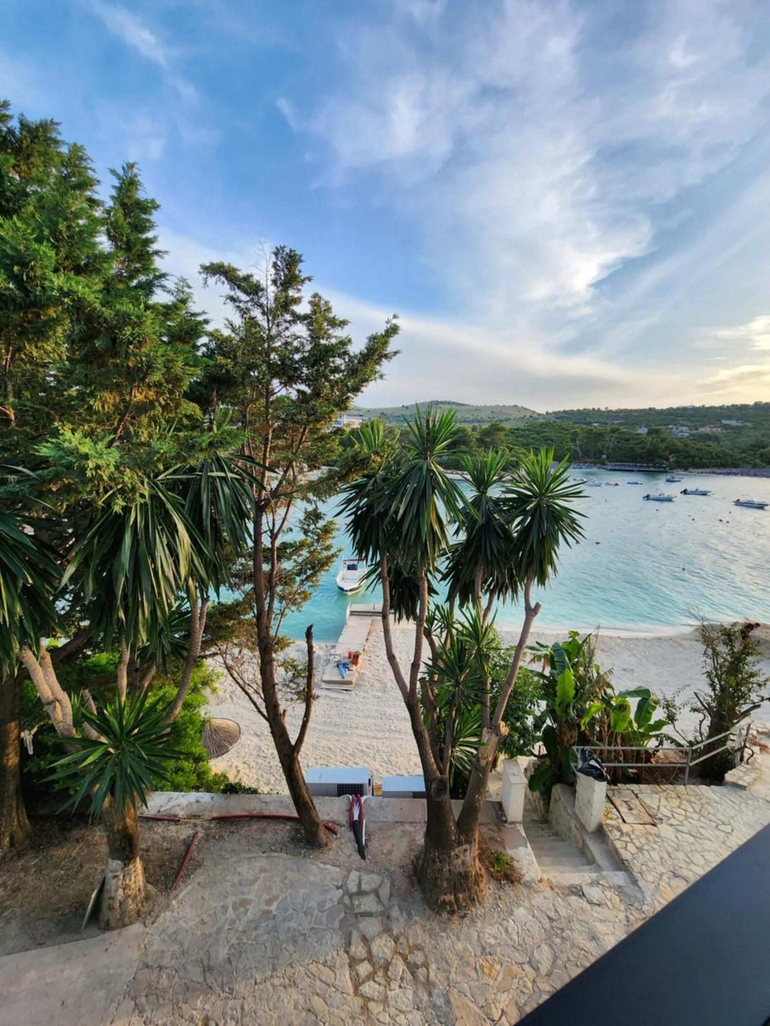 Manta Hotel Ksamil Exterior photo