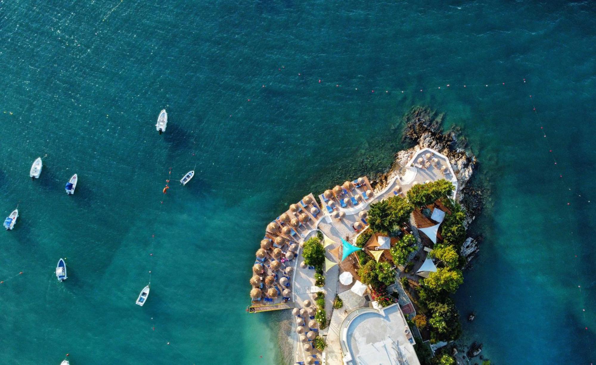 Manta Hotel Ksamil Exterior photo