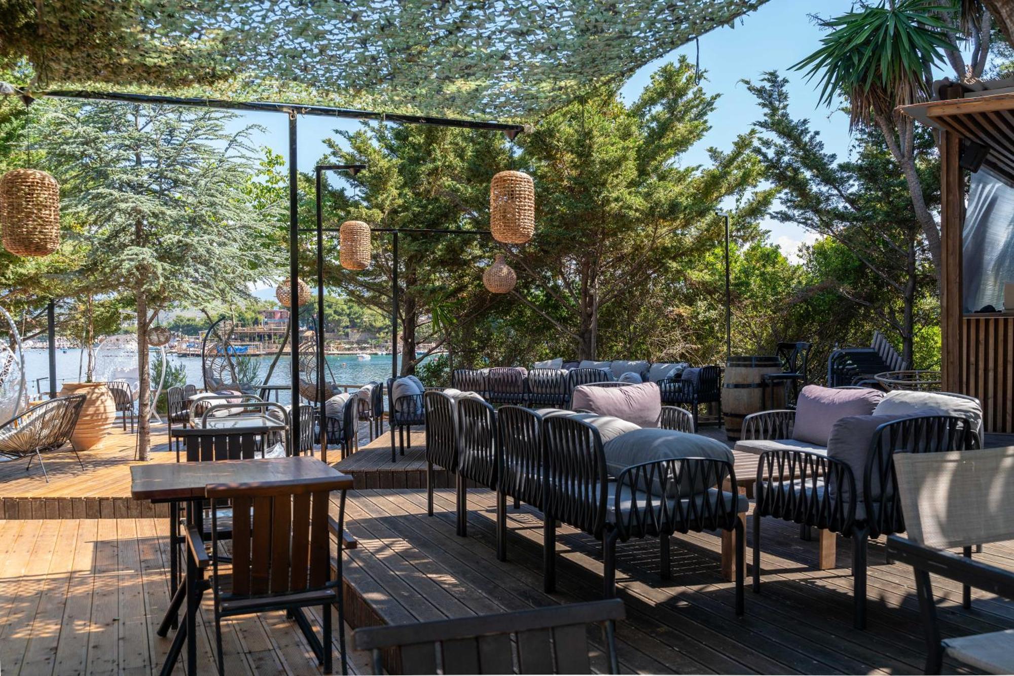Manta Hotel Ksamil Exterior photo