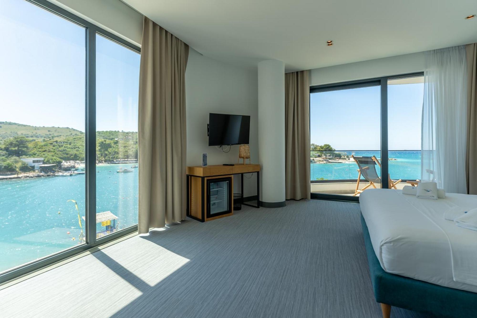 Manta Hotel Ksamil Exterior photo